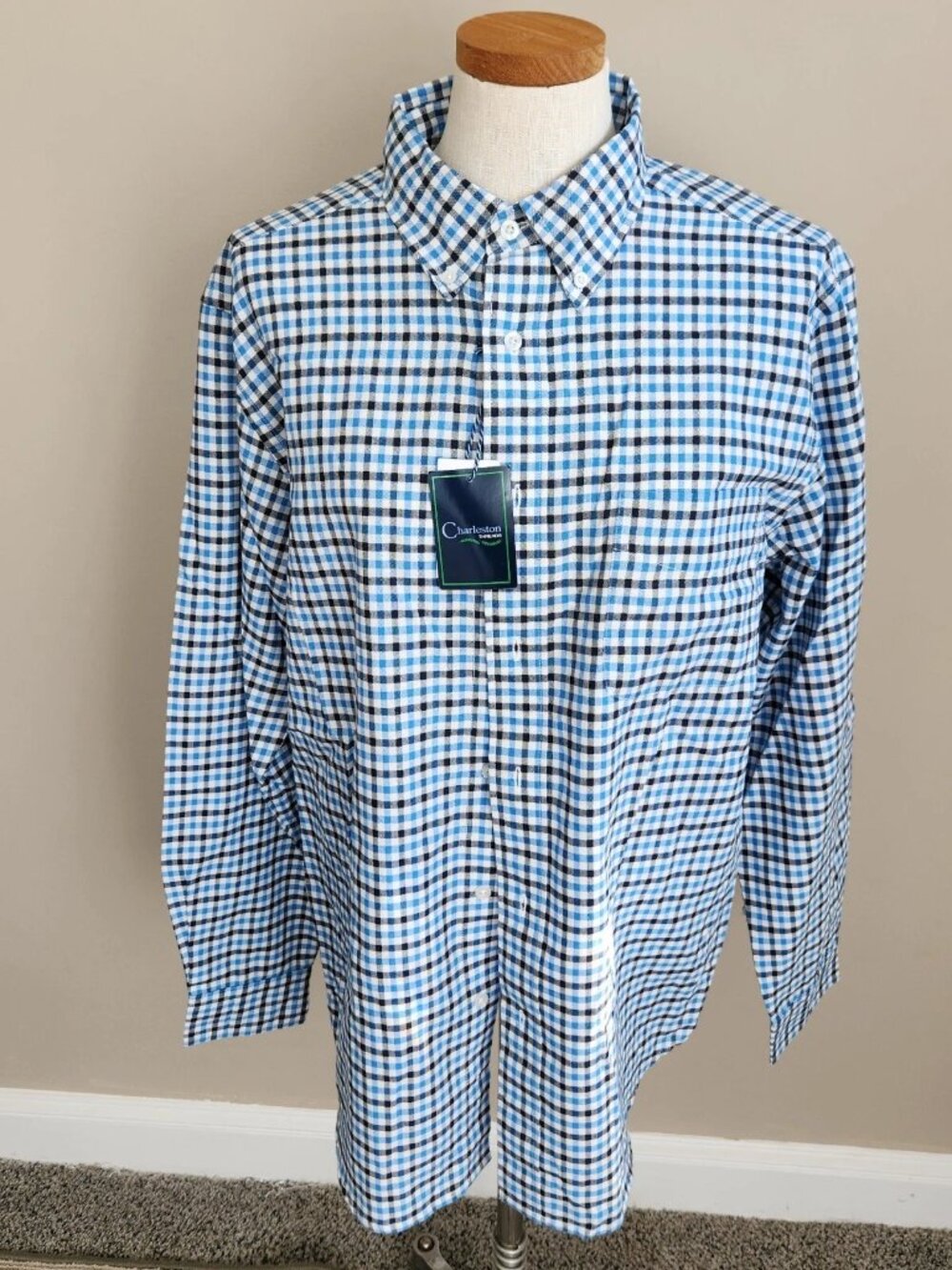 Charleston Threads Mens L Long Sleeve Button Front Blue black white Shirt Plaid